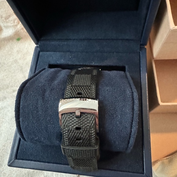 Practically New LV Horizon Tambour.. Mint Condition. - Picture 2 of 10